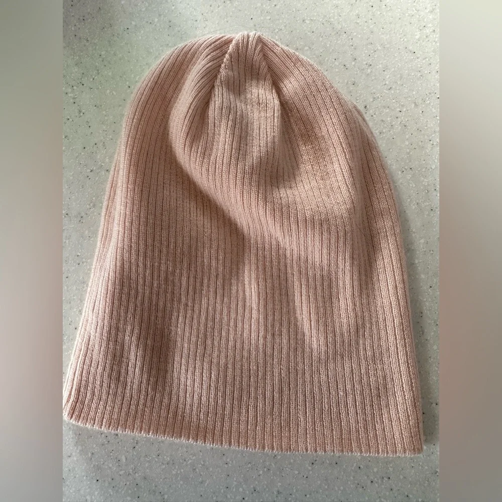 Adidas Peach Ribbed acrylic Beanie Hat! Soft! Embroidered logo. One size.